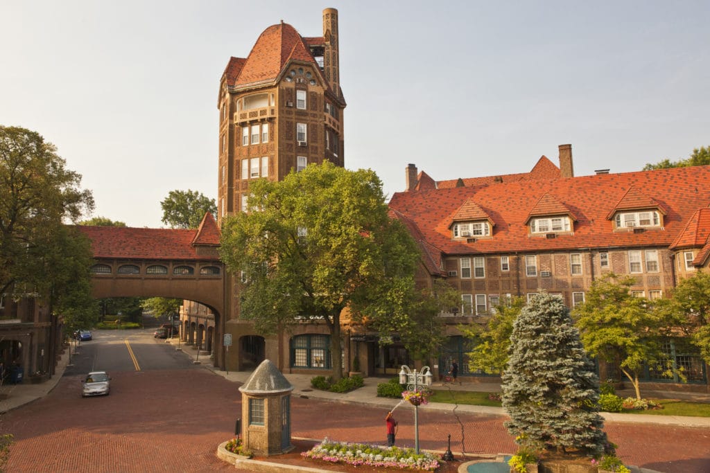 station square forest hills